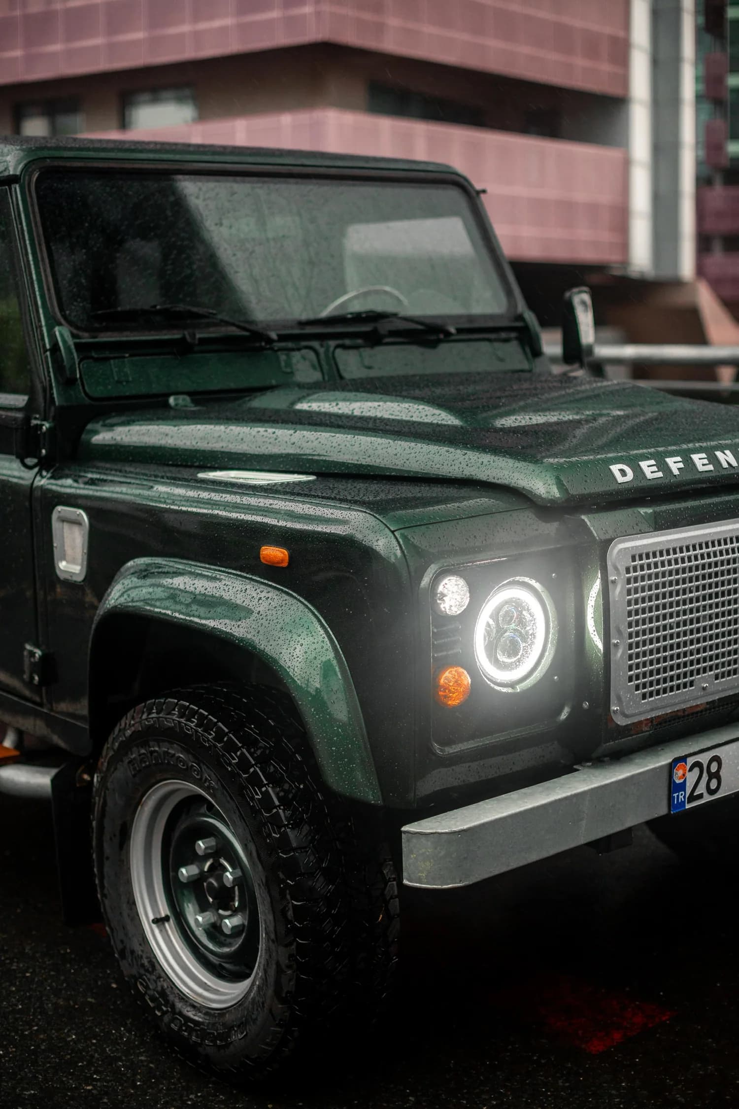 Aluminium side vent fitted to an Altera Defender